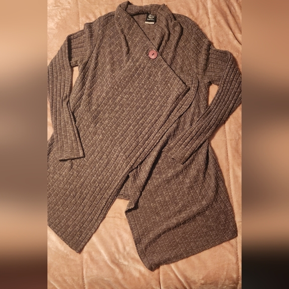 Bobeau Taupe Draped Women's Sweater Size Small - Picture 5 of 11